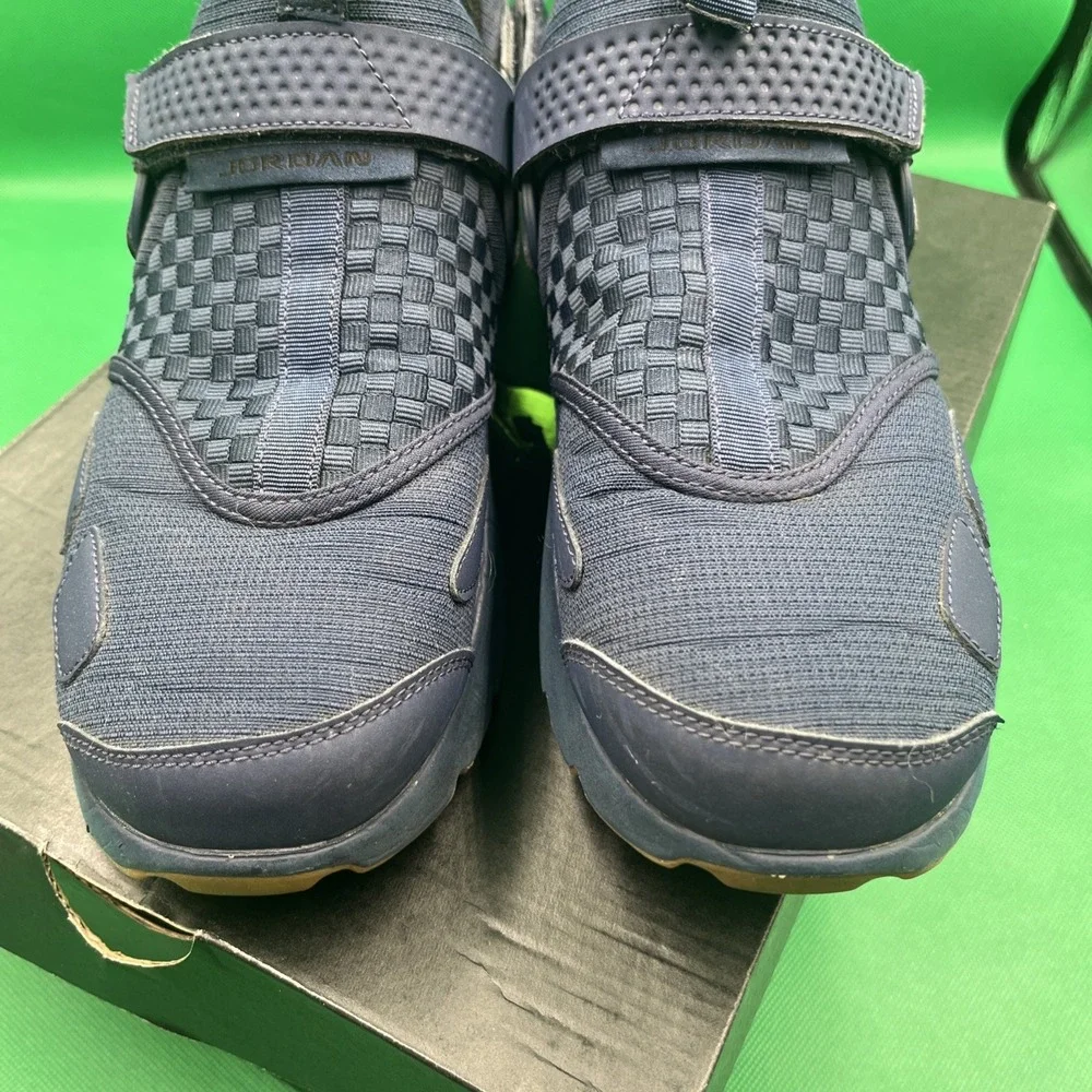 Size‎ 9- Men's Nike Air Jordan Trunner LX Midnight Navy 897992-401
